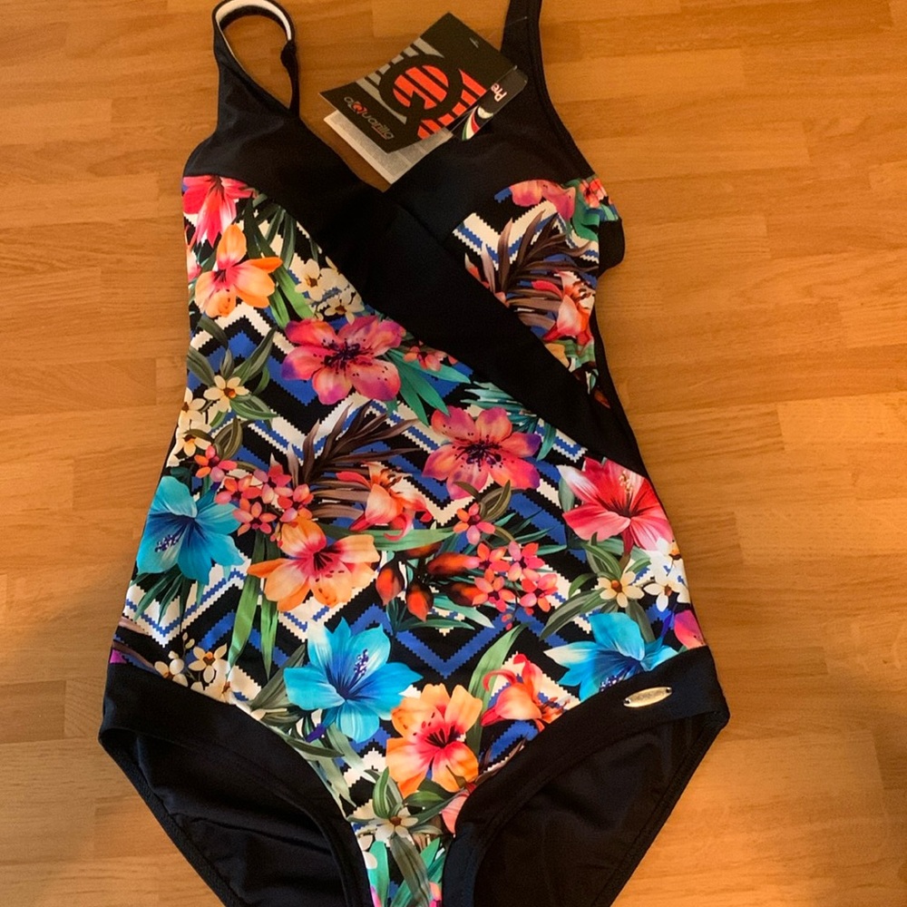 Aquarilla Black Tropical Floral One Piece Swim Suit Size 8 NWT
